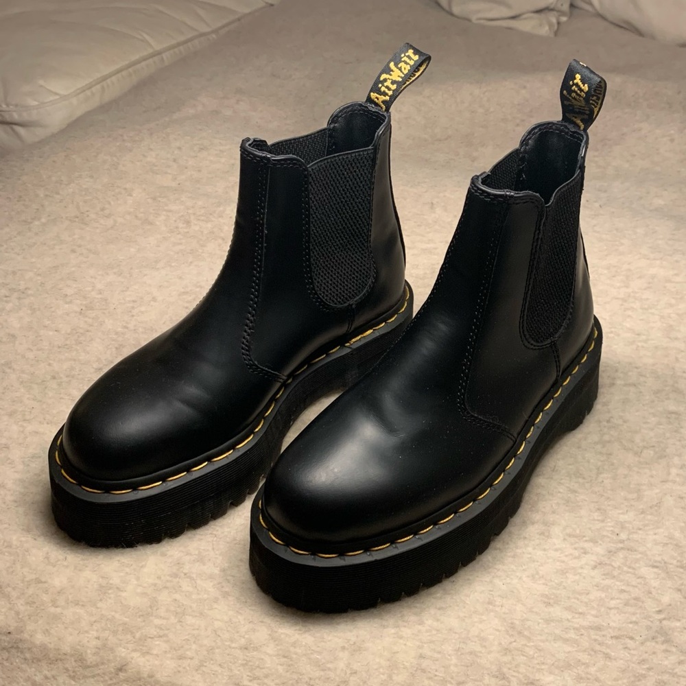 ♠️DR MARTEN 2976 PLATFORM CHELSEA BOOT♠️